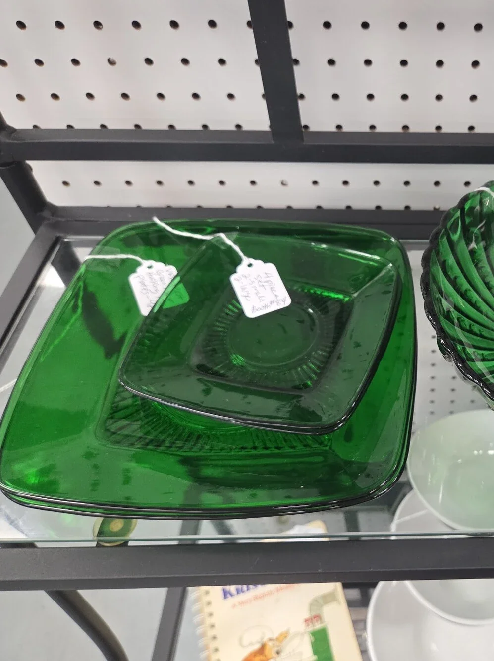 Vintage Anchor Hocking Burple Forest Green Plates (2 Dinner, 2 Dessert)